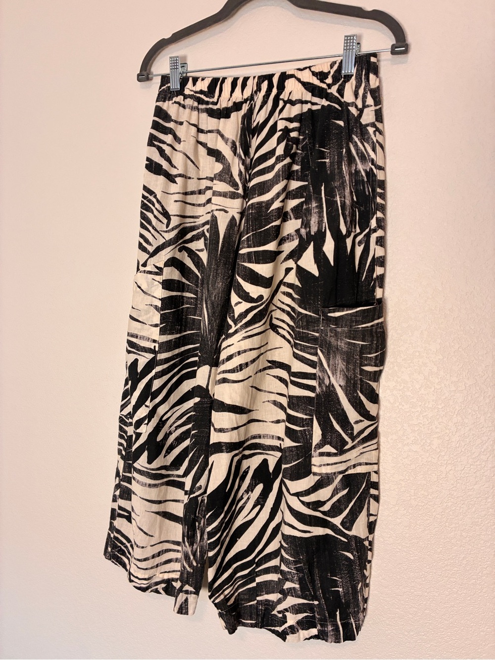 Bryn Walker Pasha Wide Leg Cropped Pants - Palma Nera Print